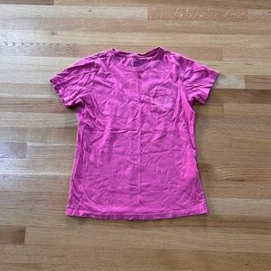 vineyard vines t-shirt